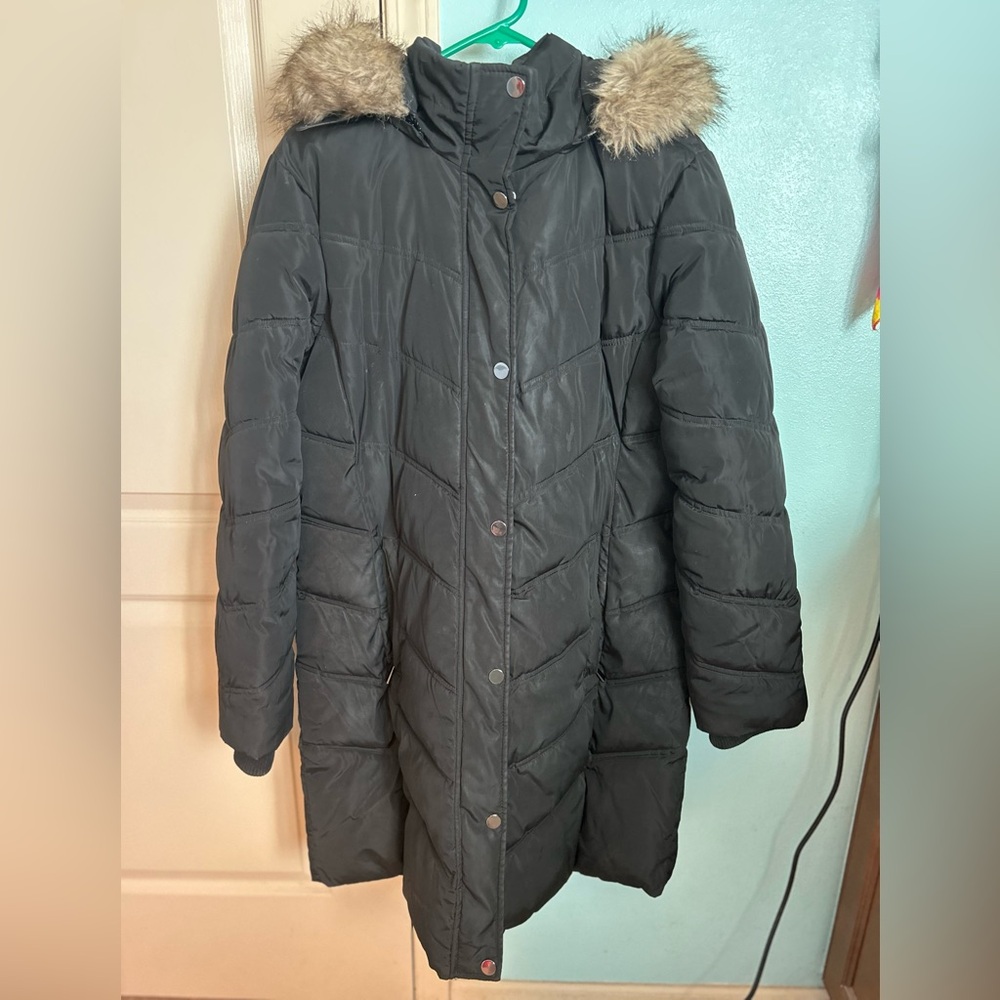 Women's Tower by London Fog, Black Puffer Coat with Removable Faux Fur Hood